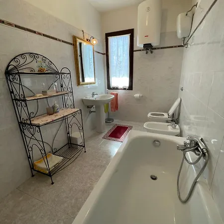 Apartament Elegante Bilocale Di 80mq Con Terrazza *