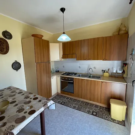 Elegante Bilocale Di 80mq Con Terrazza Villasimius